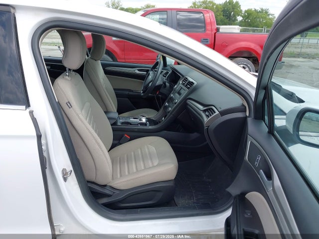 Ford 2018 2018 3FA6P0G71JR207612 Image 5