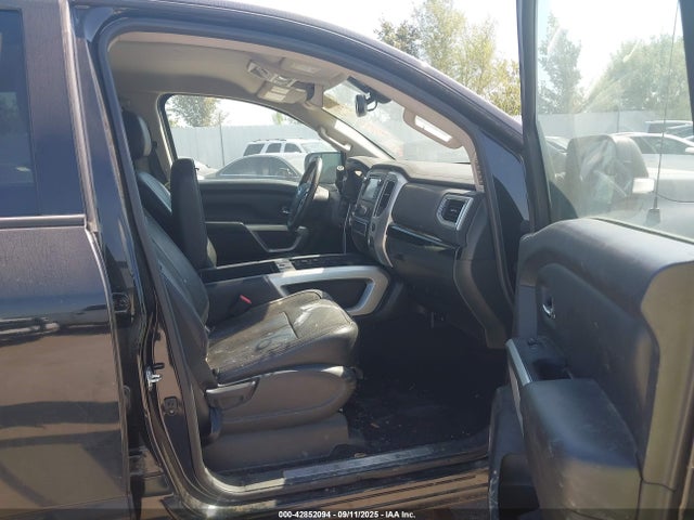 1N6AA1E60HN564246 Nissan Titan