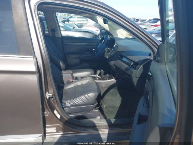 2017 MITSUBISHI OUTLANDER JA4AD3A32HZ031271 Photo 4