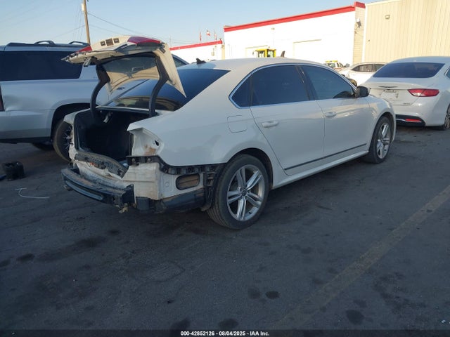 Volkswagen Passat 2014 1VWBN7A3XEC017788 Image 4