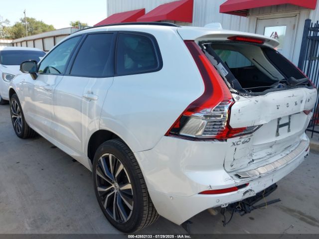 2023 VOLVO XC60 RECHARGE PLUG-IN HYBRID YV4H60DW2P1213047 Photo 2