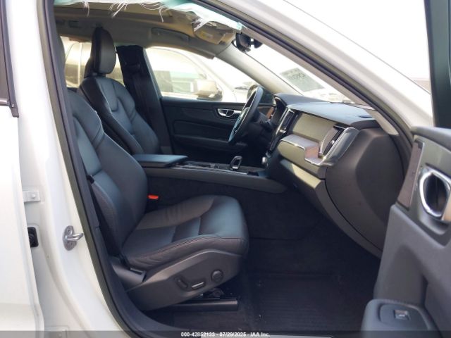 2023 VOLVO XC60 RECHARGE PLUG-IN HYBRID YV4H60DW2P1213047 Photo 4