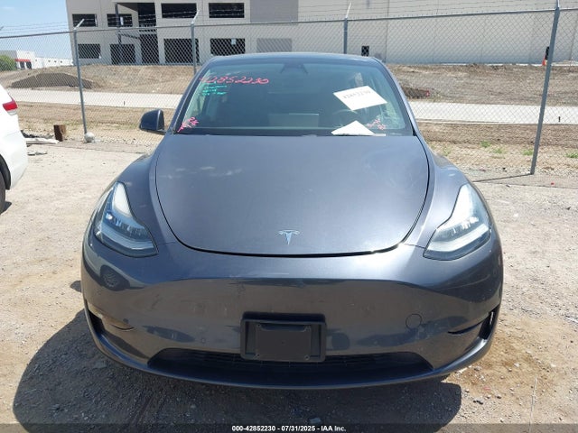 7SAYGDEEXNF481770 Tesla Model Y