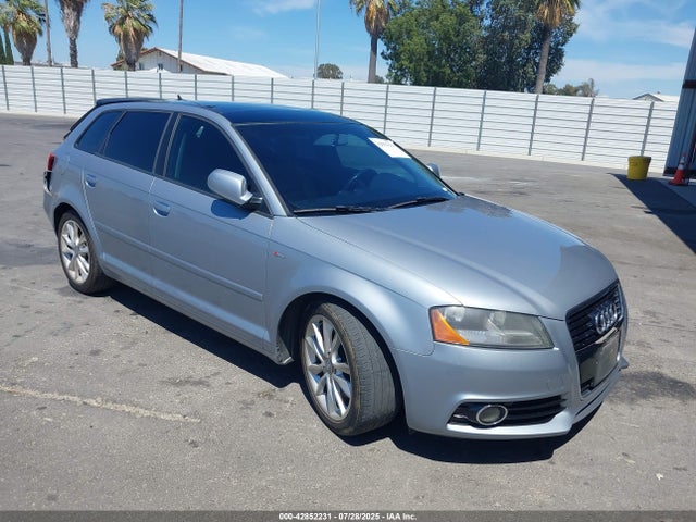 2012 AUDI A3 WAUBEAFM4CA109633 Photo 0