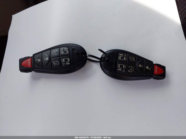 Продаж на аукціоні авто 2015 Chrysler Town & Country Touring-l, vin: 2C4RC1CG9FR573863, номер лоту: 42852276