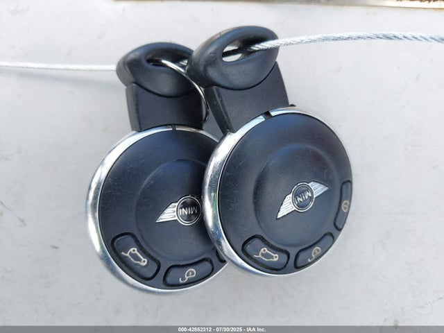 2007 MINI COOPER WMWMF33557TT56832 Photo 10