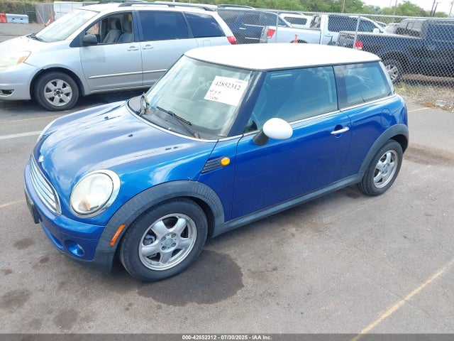 2007 MINI COOPER WMWMF33557TT56832 Photo 1