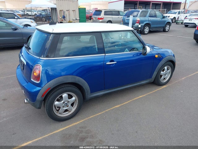2007 MINI COOPER WMWMF33557TT56832 Photo 3