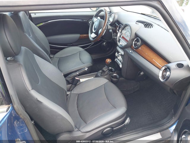 2007 MINI COOPER WMWMF33557TT56832 Photo 4