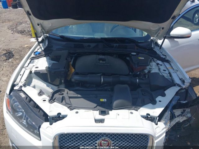 2015 JAGUAR XF SAJWA0FS6FPU65450 Photo 9