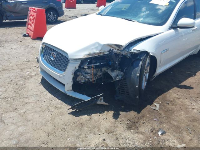 2015 JAGUAR XF SAJWA0FS6FPU65450 Photo 5