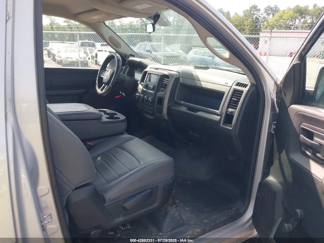 3C6JR6DG3HG645857 RAM 1500
