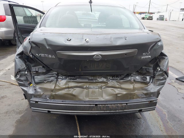 3N1CN7AP9JL811838 Nissan 2018