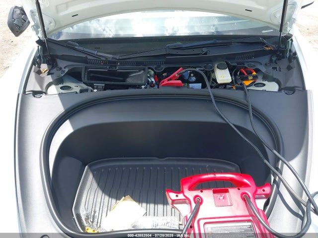 2025 TESLA MODEL 3 5YJ3E1EA7SF976853 Photo 9