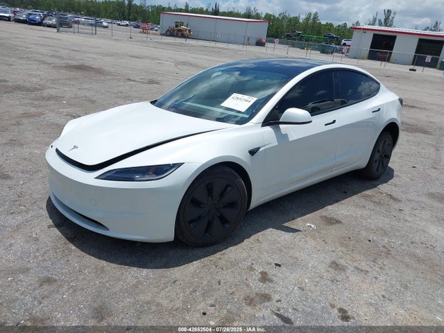 2025 TESLA MODEL 3 5YJ3E1EA7SF976853 Photo 1