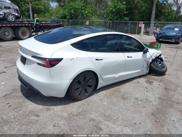 2025 TESLA MODEL 3 5YJ3E1EA7SF976853 Photo 3