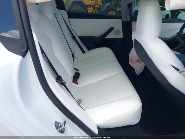 2025 TESLA MODEL 3 5YJ3E1EA7SF976853 Photo 7