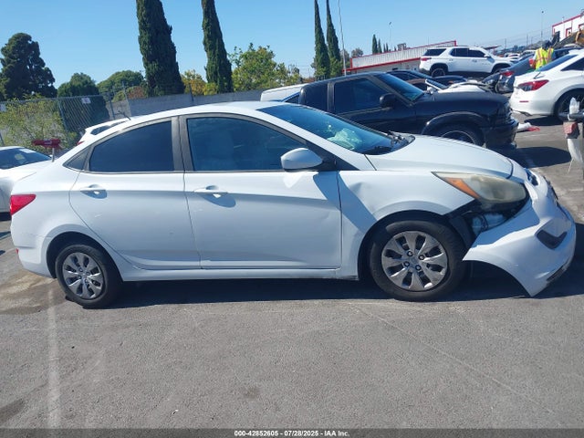 Hyundai 2017 2017 KMHCT4AE6HU372044 Image 14