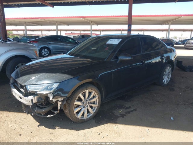 2017 AUDI A4 WAUGNAF48HN025580 Photo 1