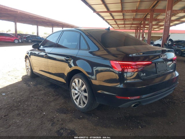 2017 AUDI A4 WAUGNAF48HN025580 Photo 2