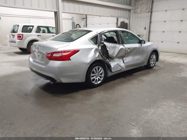 1N4AL3AP3HN350235 Nissan Altima
