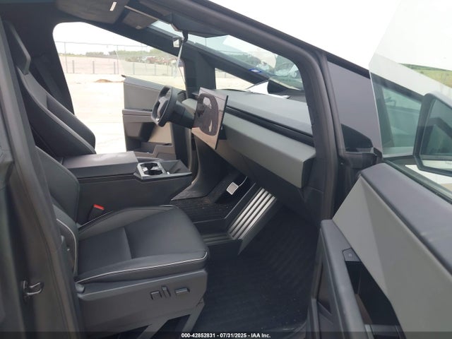 2024 TESLA CYBERTRUCK 7G2CEHED1RA024132 Photo 4