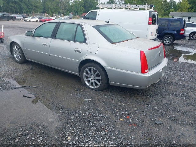 2007 CADILLAC DTS 1G6KD57957U120610 Photo 2
