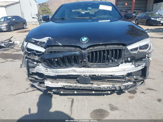 WBAJE5C58KWW28427 BMW 2019