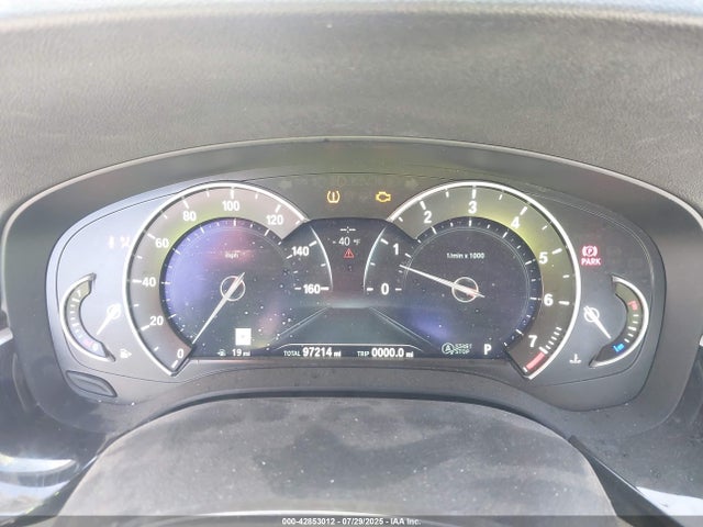 WBAJE5C58KWW28427 BMW 2019