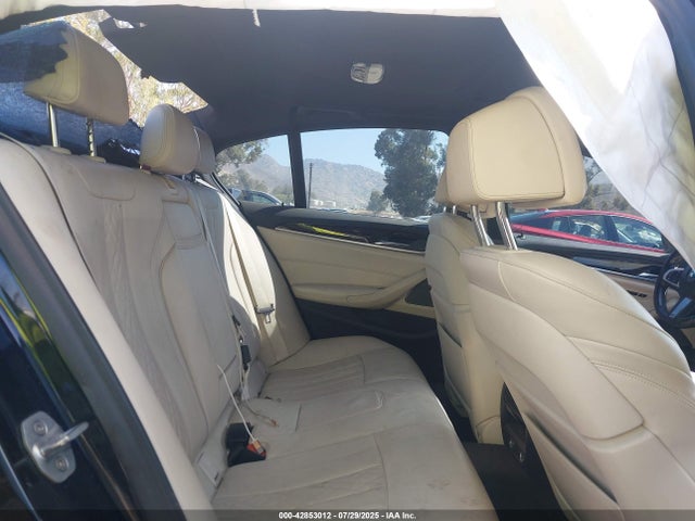 WBAJE5C58KWW28427 BMW 2019