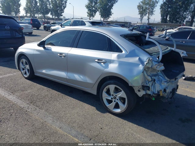2023 AUDI A3 WAUHUDGY6PA051871 Photo 2