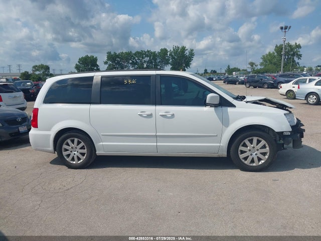 Chrysler Town and Country 2016 2C4RC1AG3GR260540 Image 13