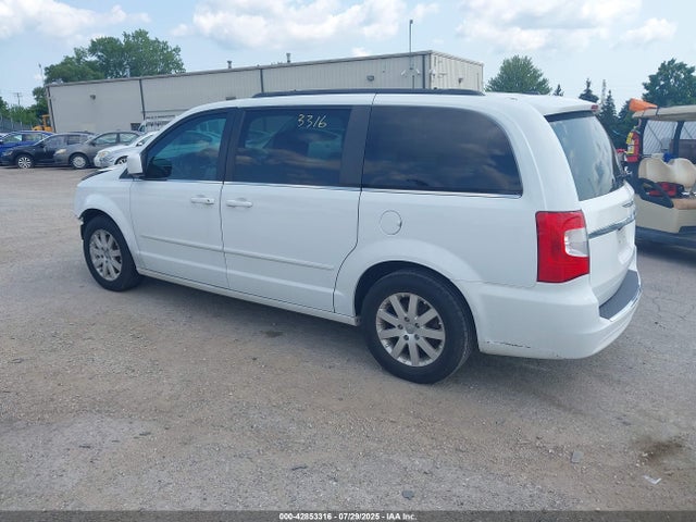 Chrysler Town and Country 2016 2C4RC1AG3GR260540 Image 3