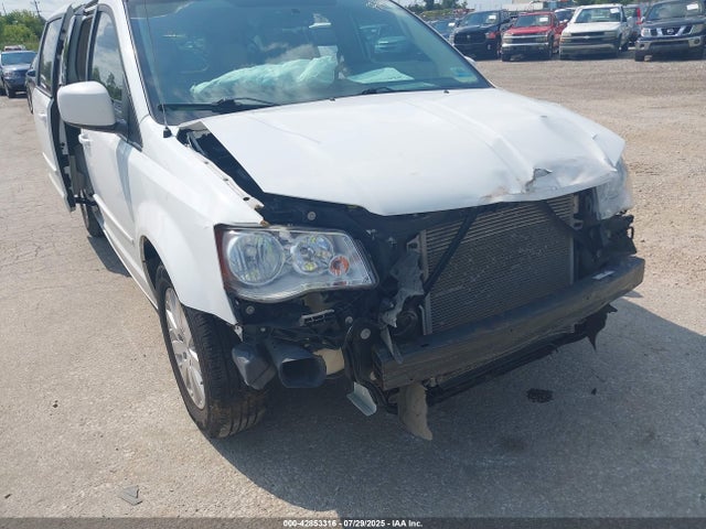 Chrysler Town and Country 2016 2C4RC1AG3GR260540 Image 6