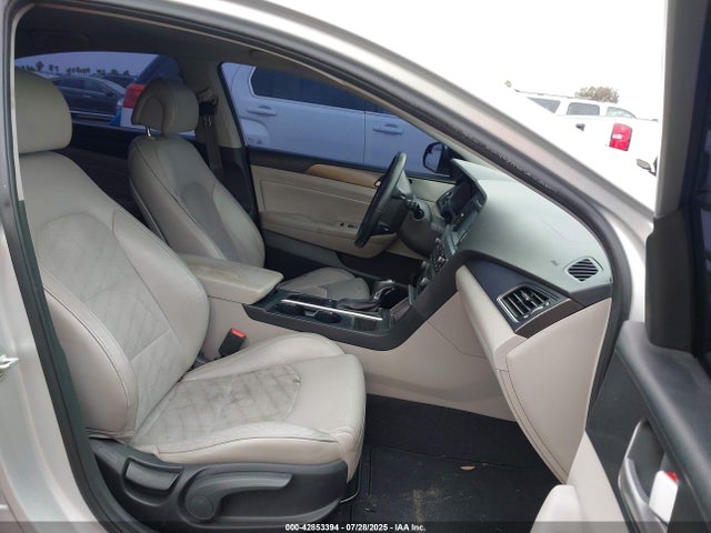 5NPE34AF0HH502609 Hyundai 2017