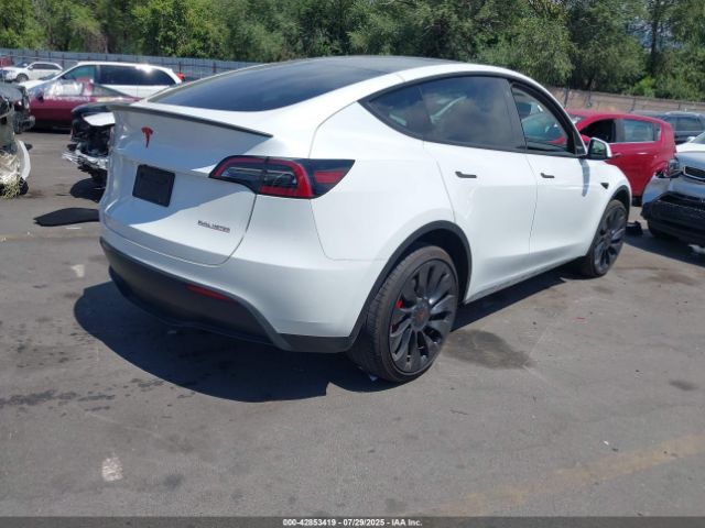 2023 TESLA MODEL Y 7SAYGDEF9PF740292 Photo 3