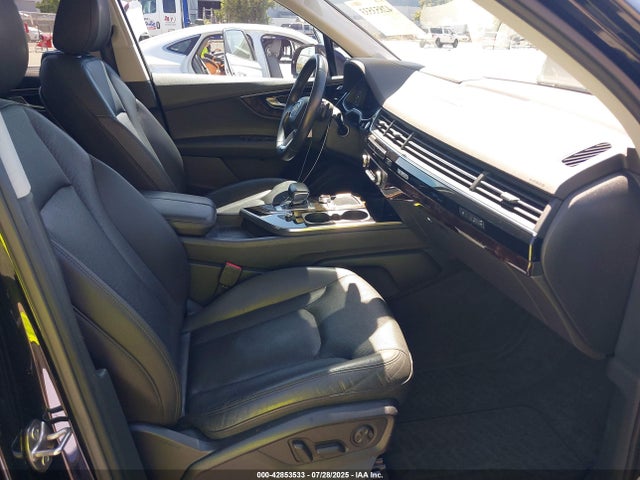 Audi Q7 2017 WA1VAAF75HD020952 Image 5