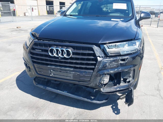 Audi Q7 2017 WA1VAAF75HD020952 Image 6
