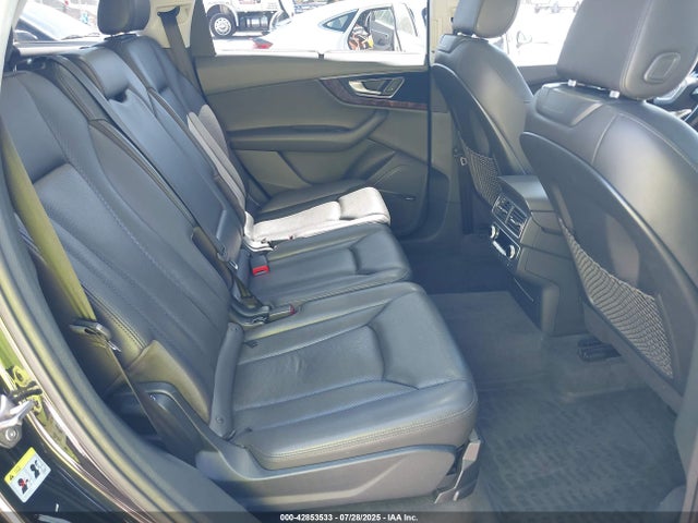 Audi Q7 2017 WA1VAAF75HD020952 Image 8