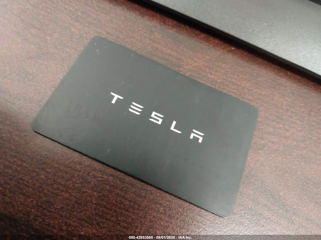 7SAYGAEE9SF288732 Tesla 2025