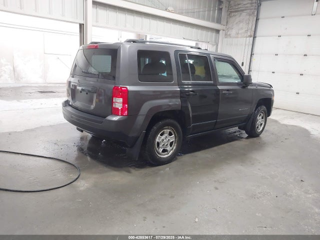 1C4NJRBB6ED898013 Jeep 2014