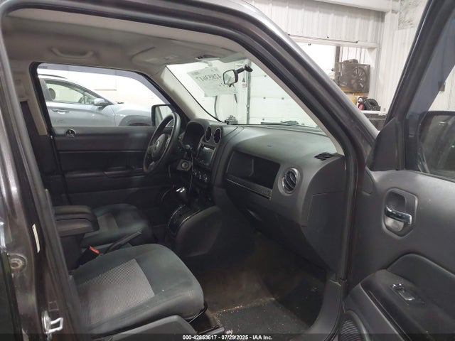 1C4NJRBB6ED898013 Jeep 2014