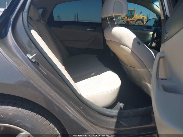 5NPE24AF4HH545692 Hyundai 2017
