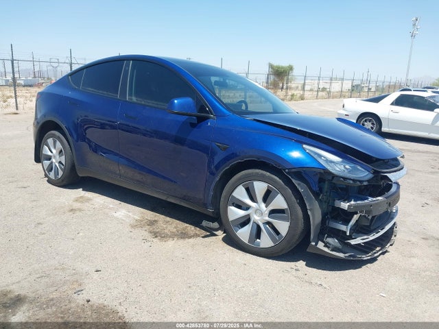 2023 TESLA MODEL Y 7SAYGDEE8PA106671 Photo 0