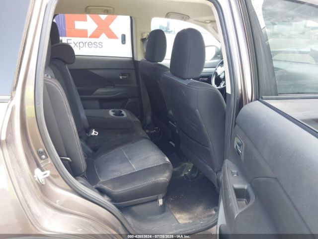2018 MITSUBISHI OUTLANDER JA4AD3A31JZ034104 Photo 7