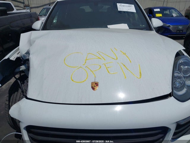 2017 PORSCHE CAYENNE WP1AA2A28HKA86282 Photo 9