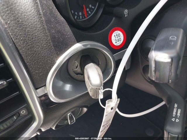 2017 PORSCHE CAYENNE WP1AA2A28HKA86282 Photo 10