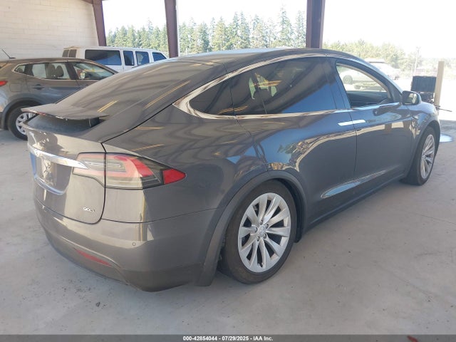 2016 TESLA MODEL X 5YJXCBE21GF003545 Photo 3