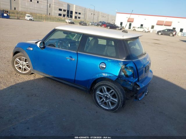 2011 MINI COOPER S WMWSV3C5XBTY13489 Photo 2