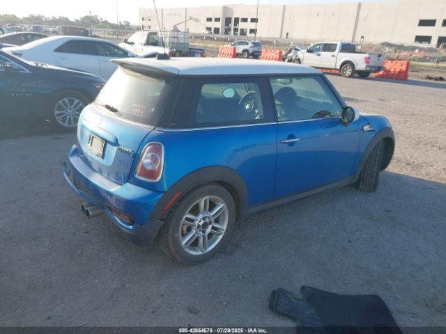 2011 MINI COOPER S WMWSV3C5XBTY13489 Photo 3